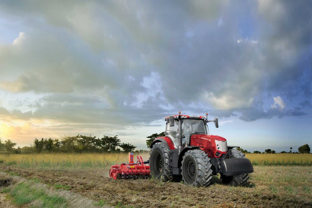 McCormick X8.634 VT-Drive: power, technology, and comfort without compromise